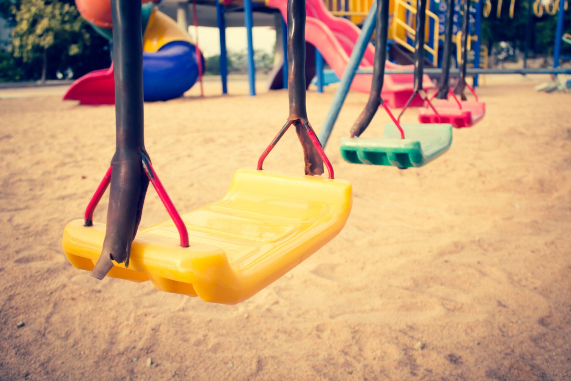 What to Know Before Buying a Commercial Swing Set